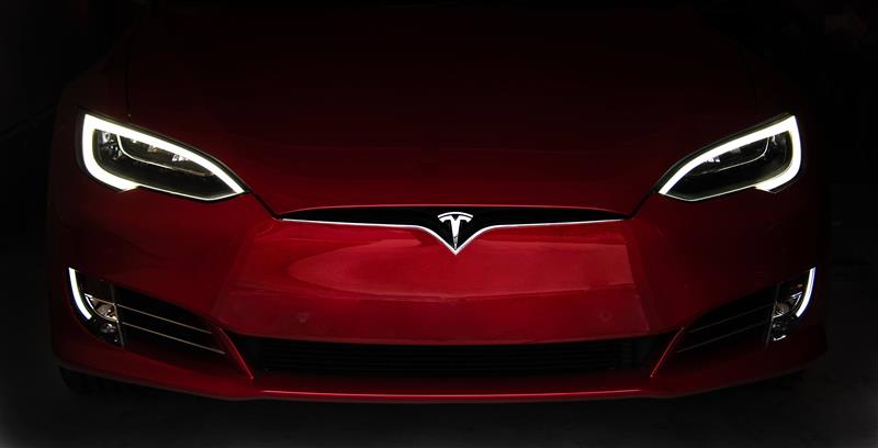 Tesla certified auto body repair Los Angeles